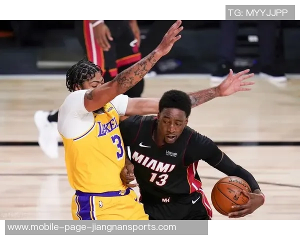 阿德巴约表现出色砍下20分10板助球队抵挡失利压力