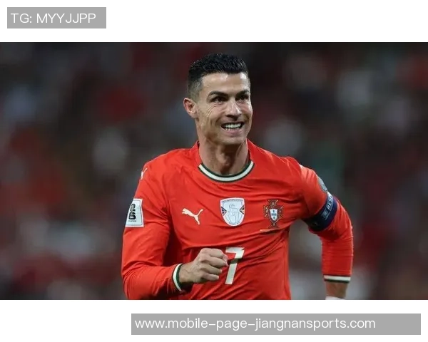 C罗职业生涯红牌统计揭秘肘击踢人假摔三大罪状分析